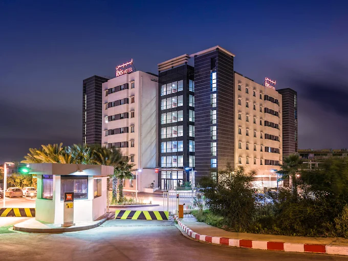 IBIS ORAN LES FALAISES