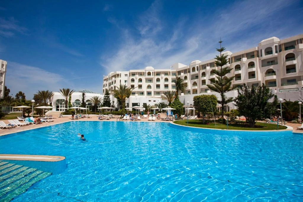 La playa hotel club